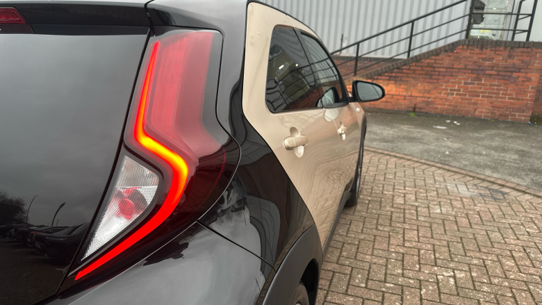 Toyota Aygo X 1.0 VVT-i Edge 5dr Petrol Hatchback